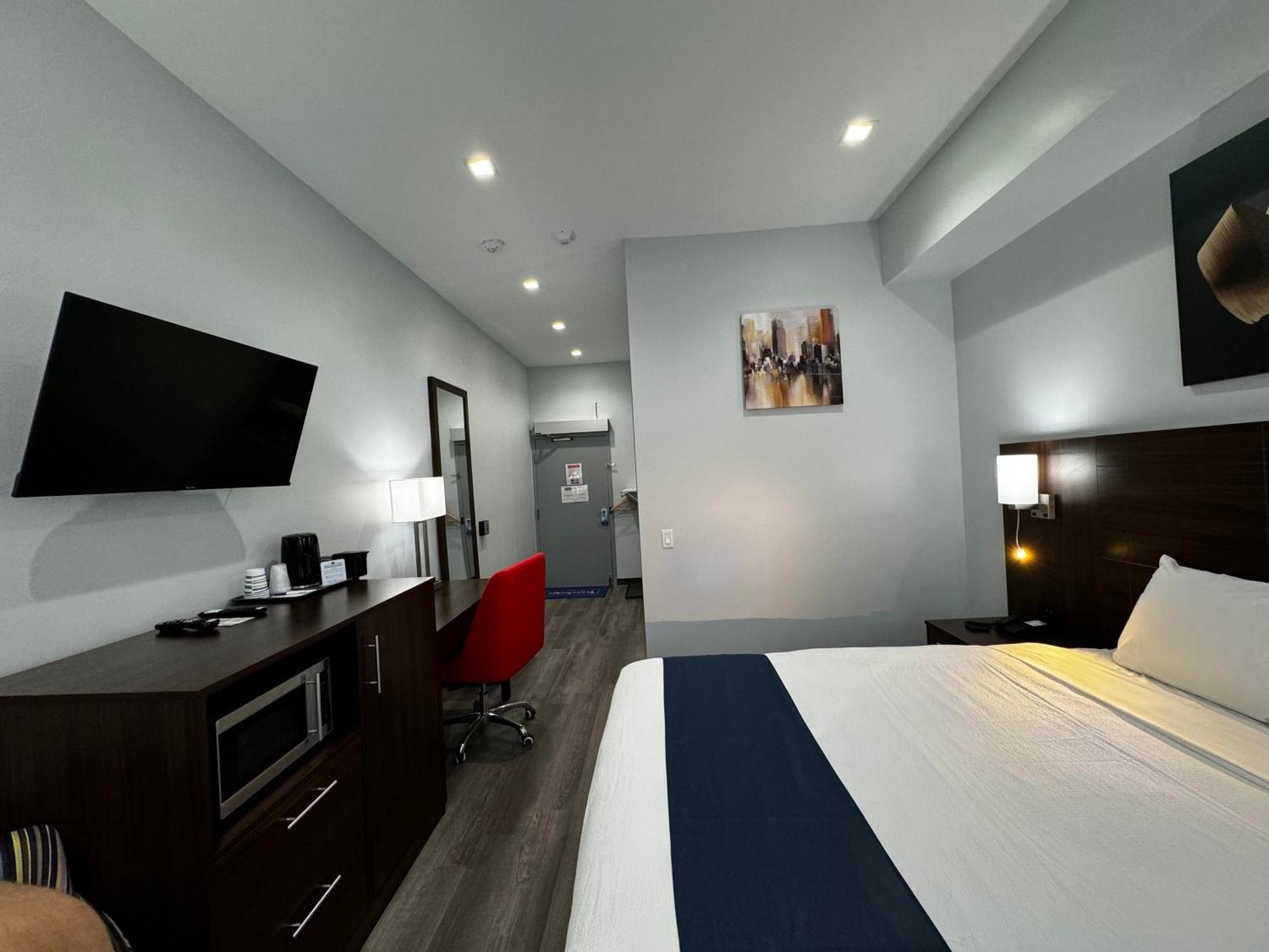 Travelodge By Wyndham Cochrane Eksteriør billede
