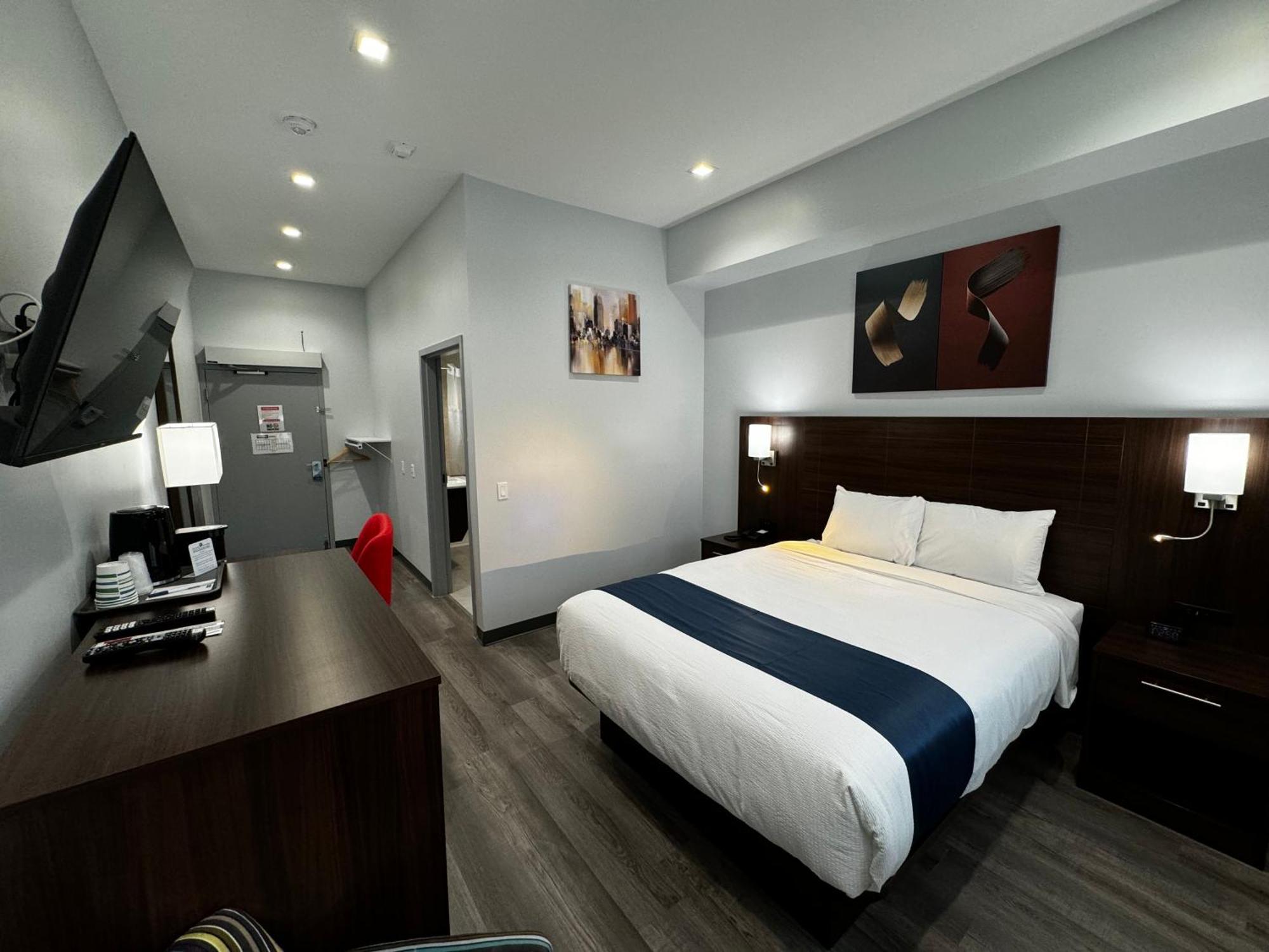 Travelodge By Wyndham Cochrane Eksteriør billede