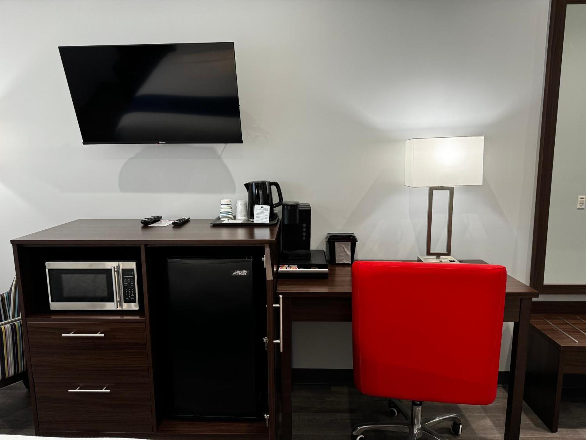 Travelodge By Wyndham Cochrane Eksteriør billede