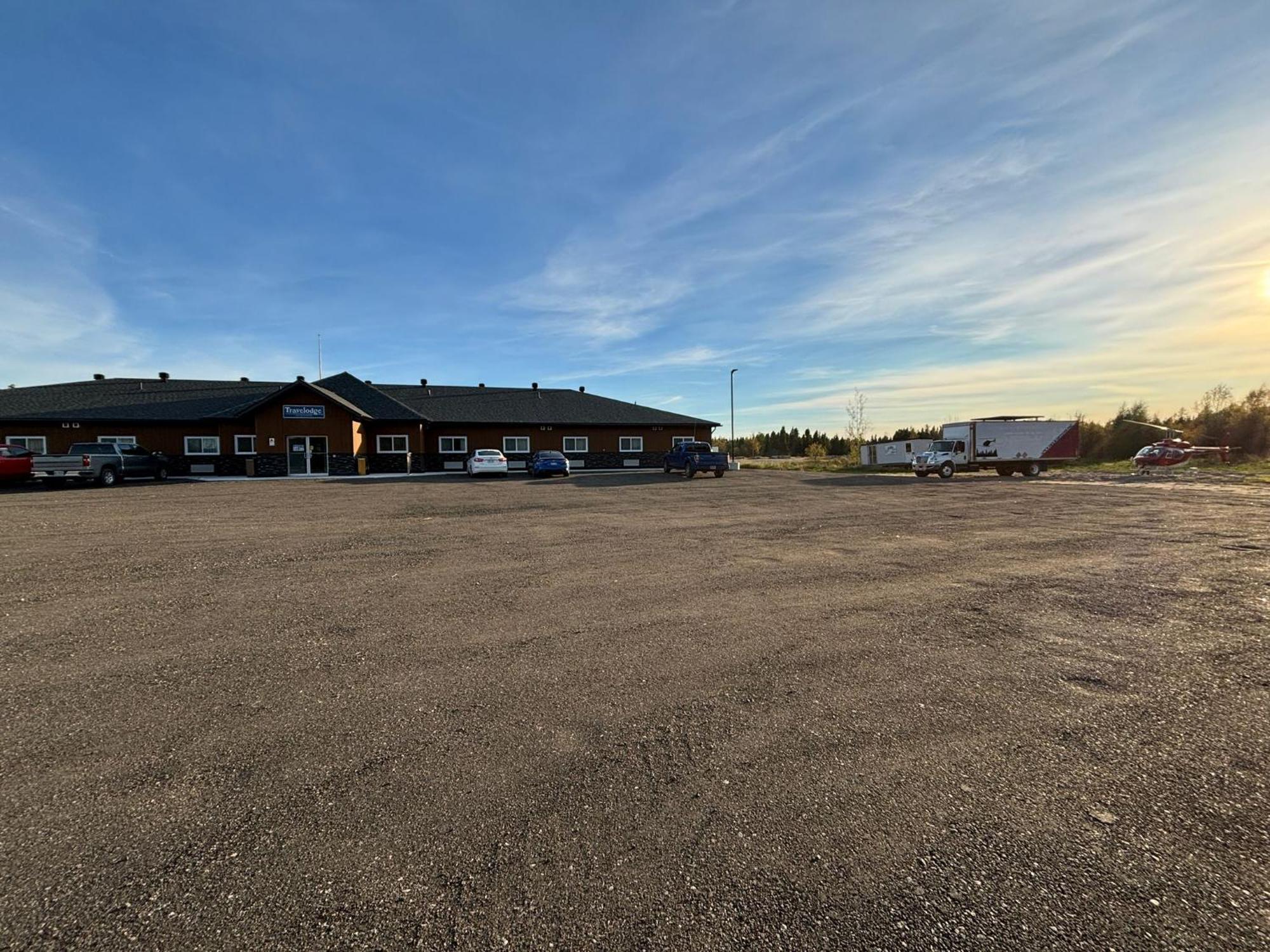 Travelodge By Wyndham Cochrane Eksteriør billede
