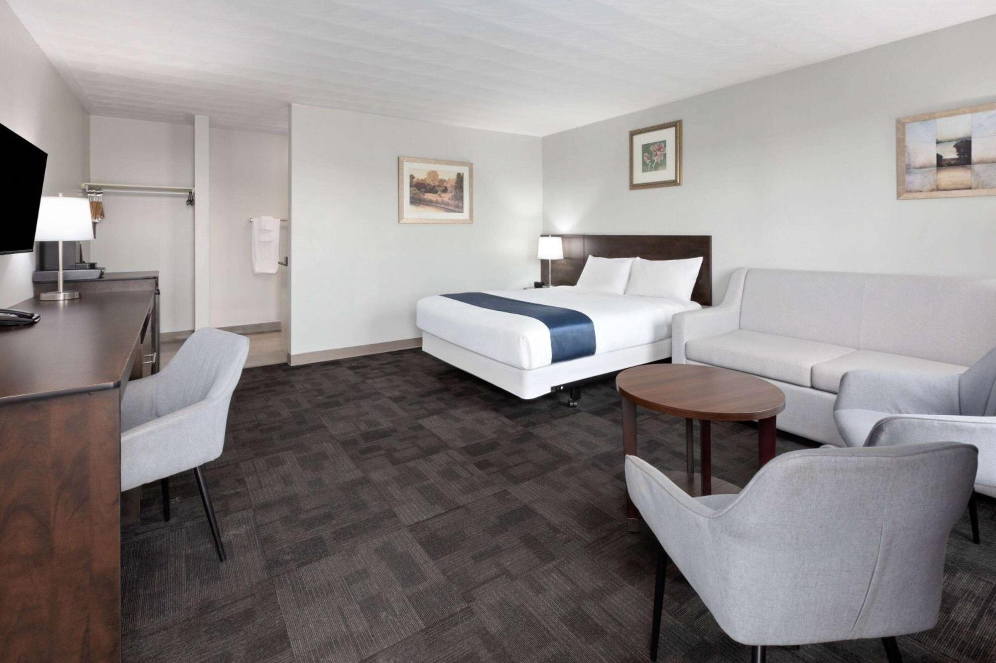 Travelodge By Wyndham Cochrane Eksteriør billede